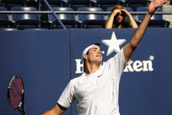 Profil Pemain Tenis John Isner: Karier dan Prestasi Terkini